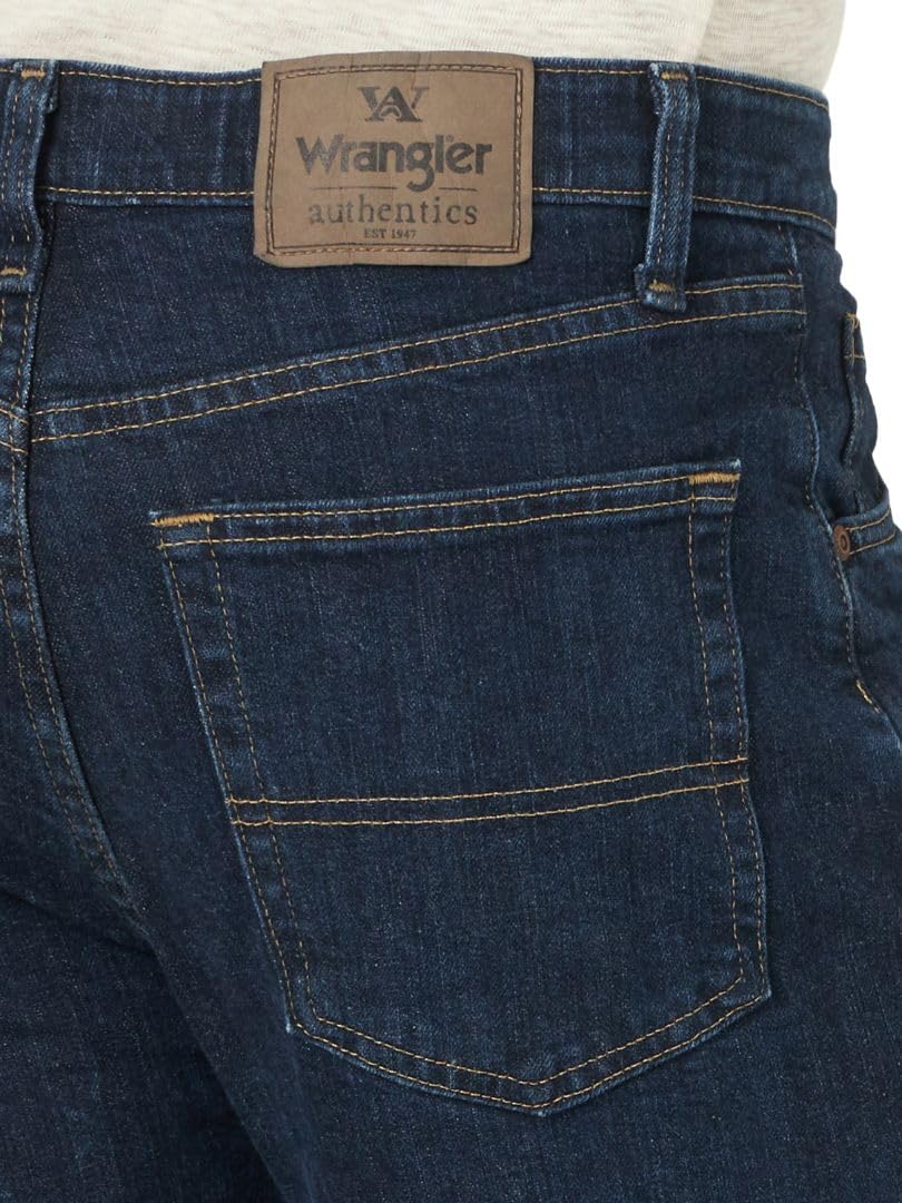 Wrangler Men's Regular Fit Comfort Flex Waist Jean